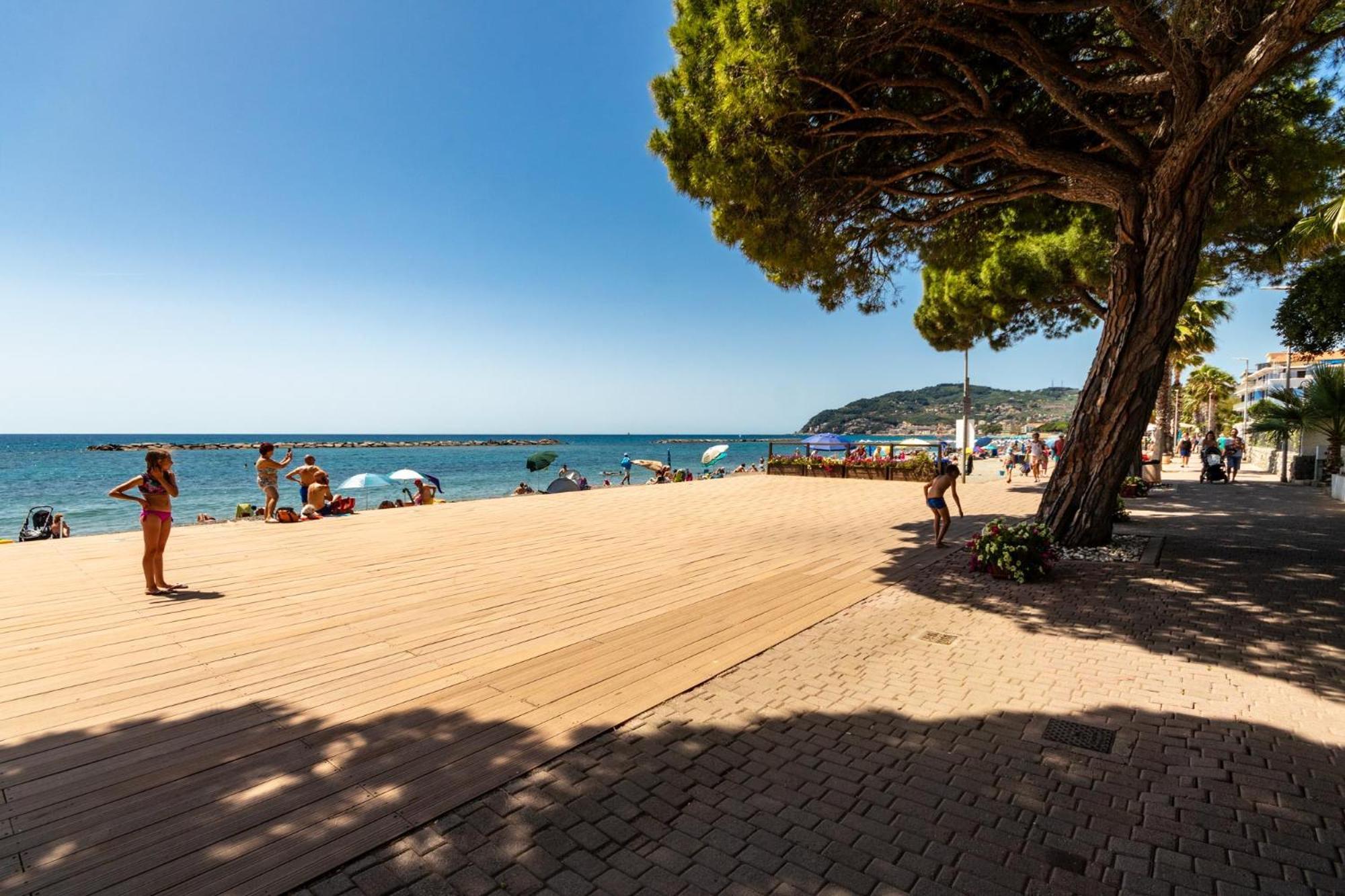 Piccolo Hotel Le Palme San Bartolomeo Al Mare Exterior foto