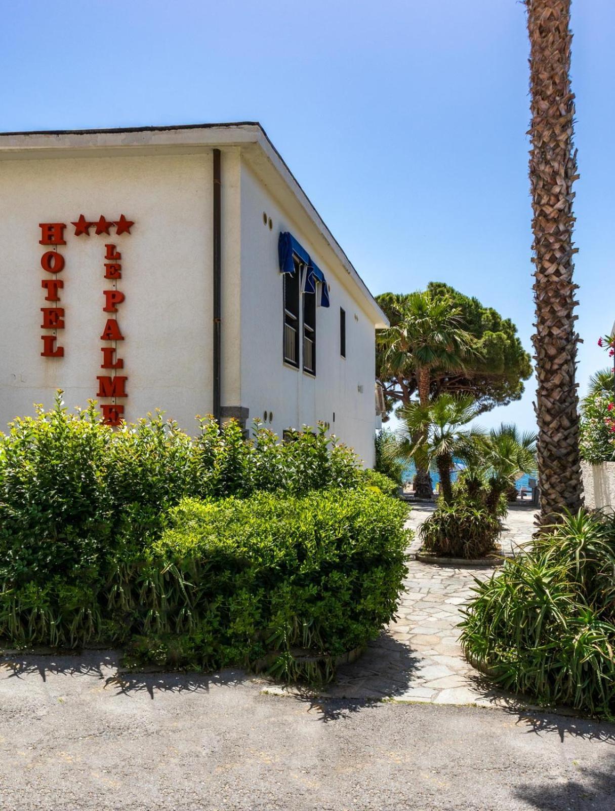 Piccolo Hotel Le Palme San Bartolomeo Al Mare Exterior foto